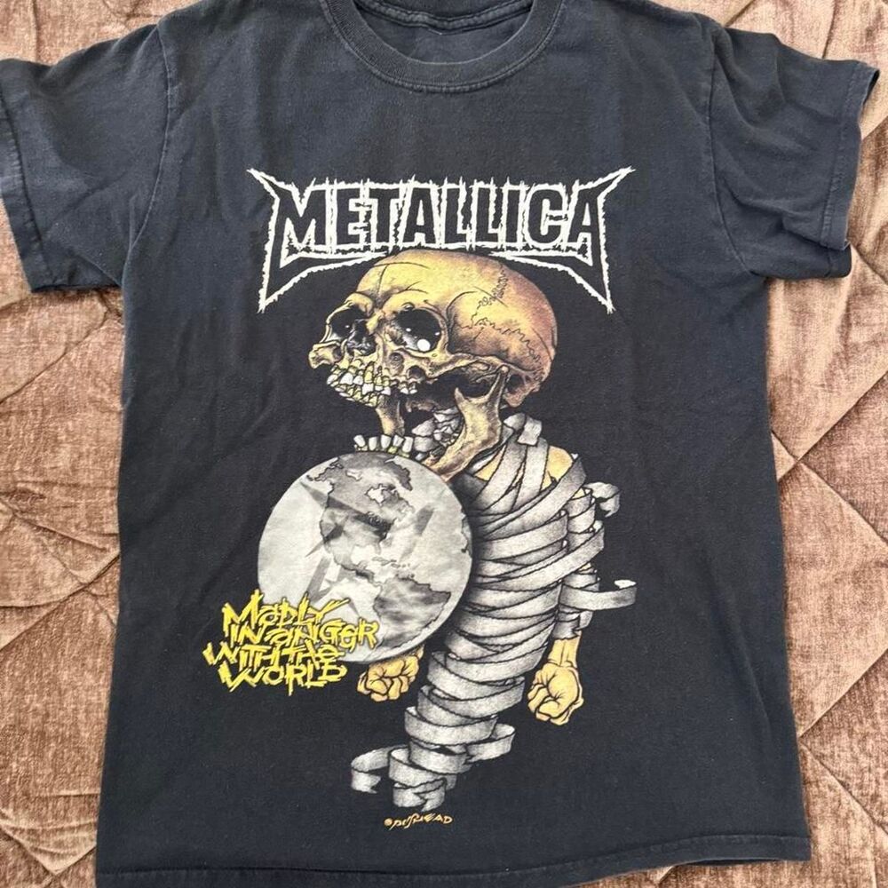 Metallica Pushead Madly in Anger Skull Graphic Tee Small
